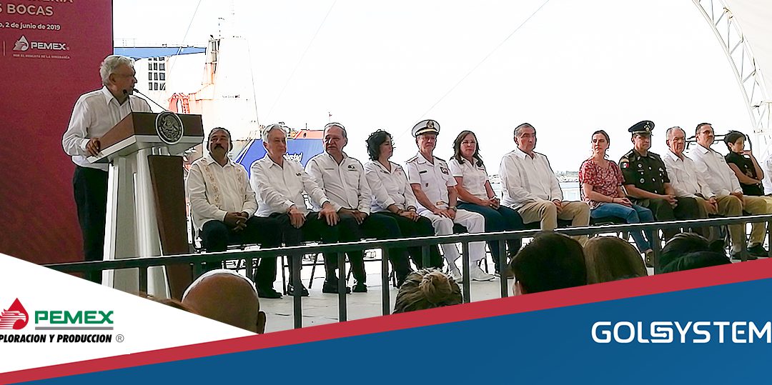 Presentes en la colocación de la primera piedra de la refinería en Dos Bocas