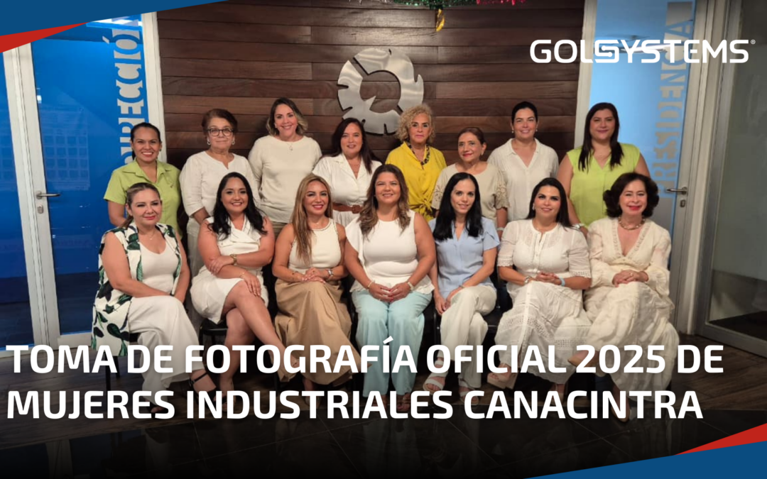 Toma de foto oficial de Mujeres Industriales CANACINTRA Tabasco 2025